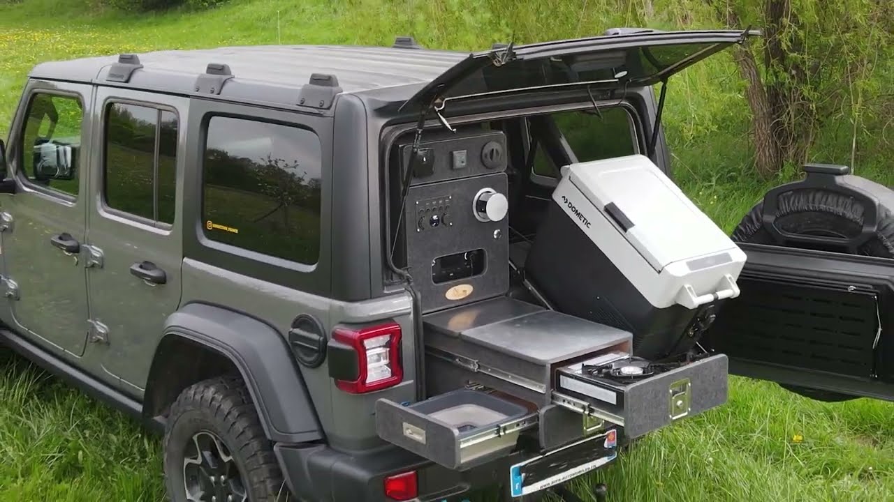 Un aménagement SUR MESURE pour une JEEP HYBRIDE