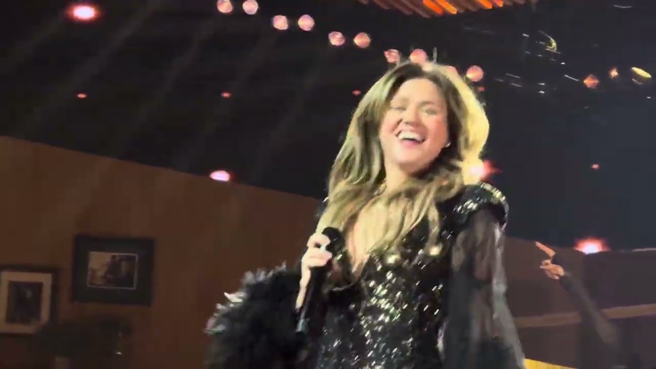 KELLY CLARKSON SINCE U BEEN GONE STUDIO SESSIONS LAS VEGAS 7.19.25