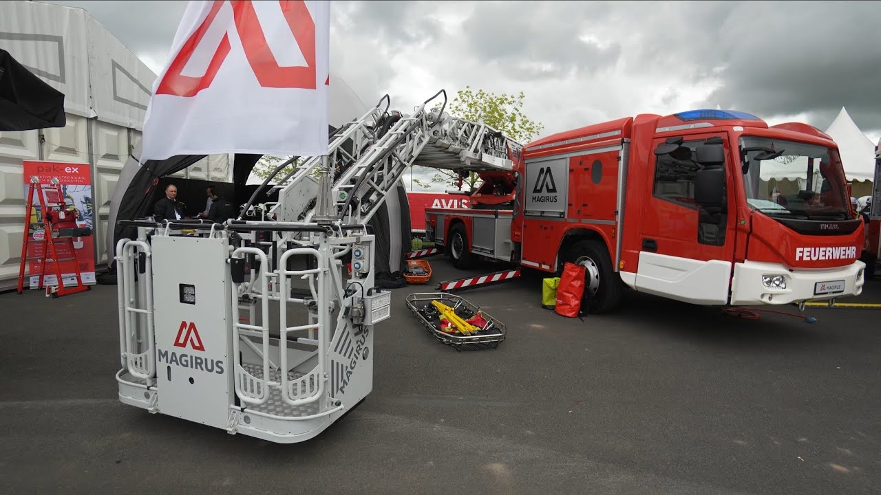 RETTMOBIL 2023: 32m HÖHENANGST? Sven geht auf die FEUERWEHR DREHLEITER Feuerwehrfrau MARIE TRAPPEN