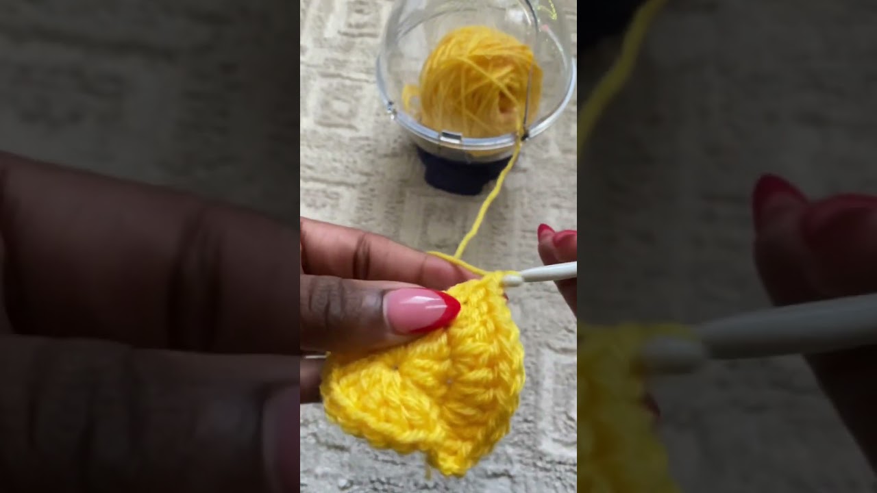 the sun and cloud granny square from my crochet book, so cute ⛅️