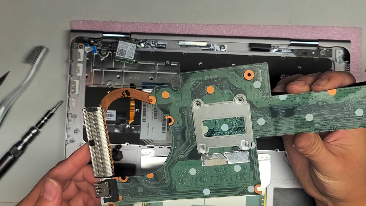 HP Spectre x360 13t-y000 Disassembly SSD Hard Drive Upgrade Repair Logicboard Motherboard Swap