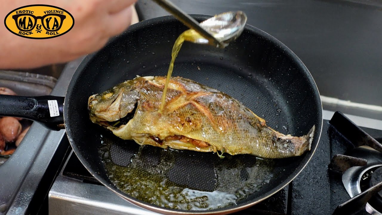 魚一尾丸々煮込んでパスタにする過去一旨い魚の煮付けとカルパッチョを作りました