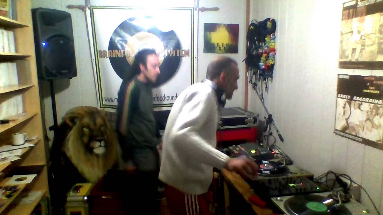 One Shot A Day 152 - Guess Who&acute;s Comming To Dinner Riddim