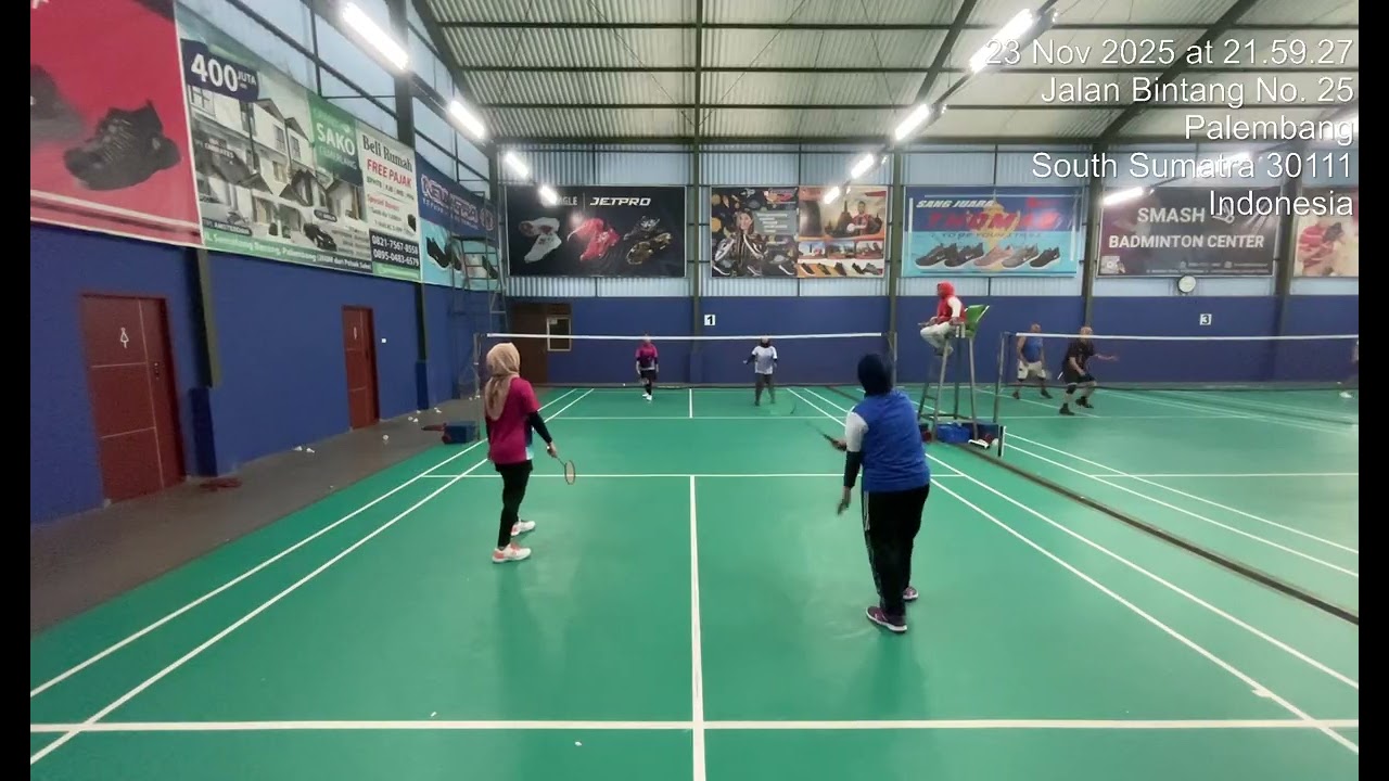 Mabar 🏸 in Smash || Anita / puput Vs Rini / oca || Badminton Asyikk in Sunday Night; Nov 23, 2025