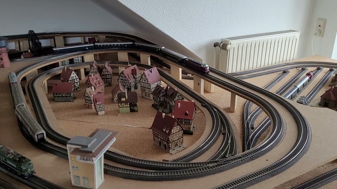 Oldschool Märklin HO Anlage Digital, V200 mit Sound gibt alles, C-Gleis