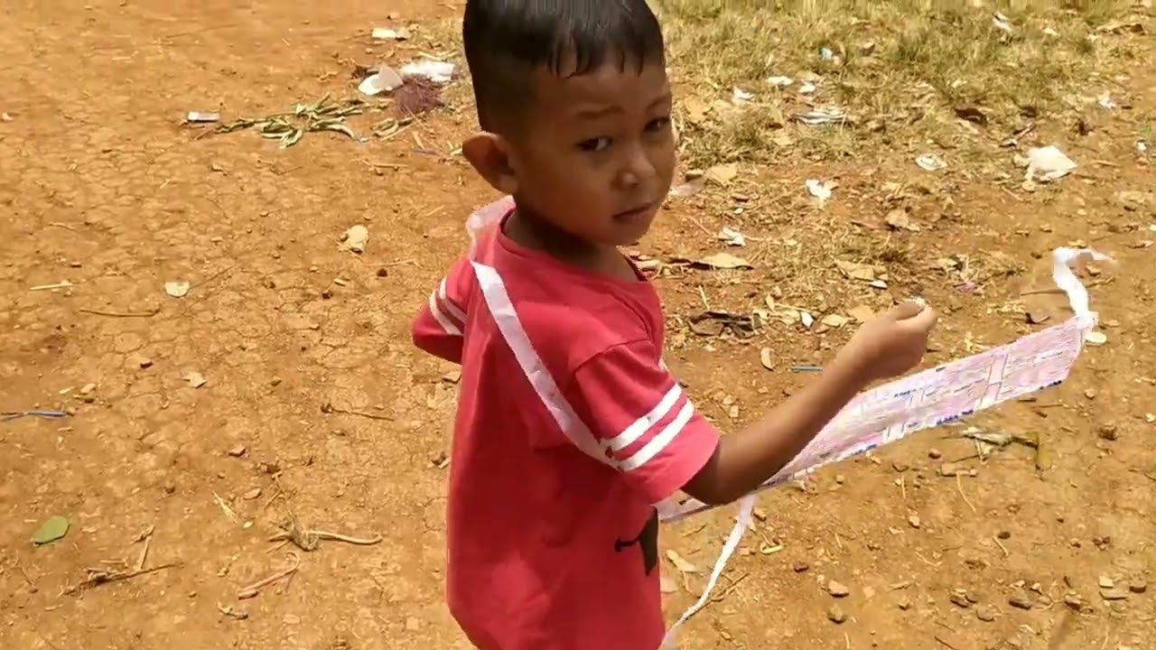 Layangan buntut panjang