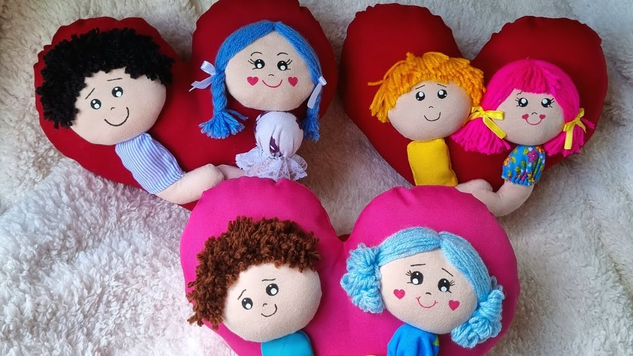 Olha essa ideia incrivel para o dia dos namorados/Almofada coração de casal [molde grátis]
