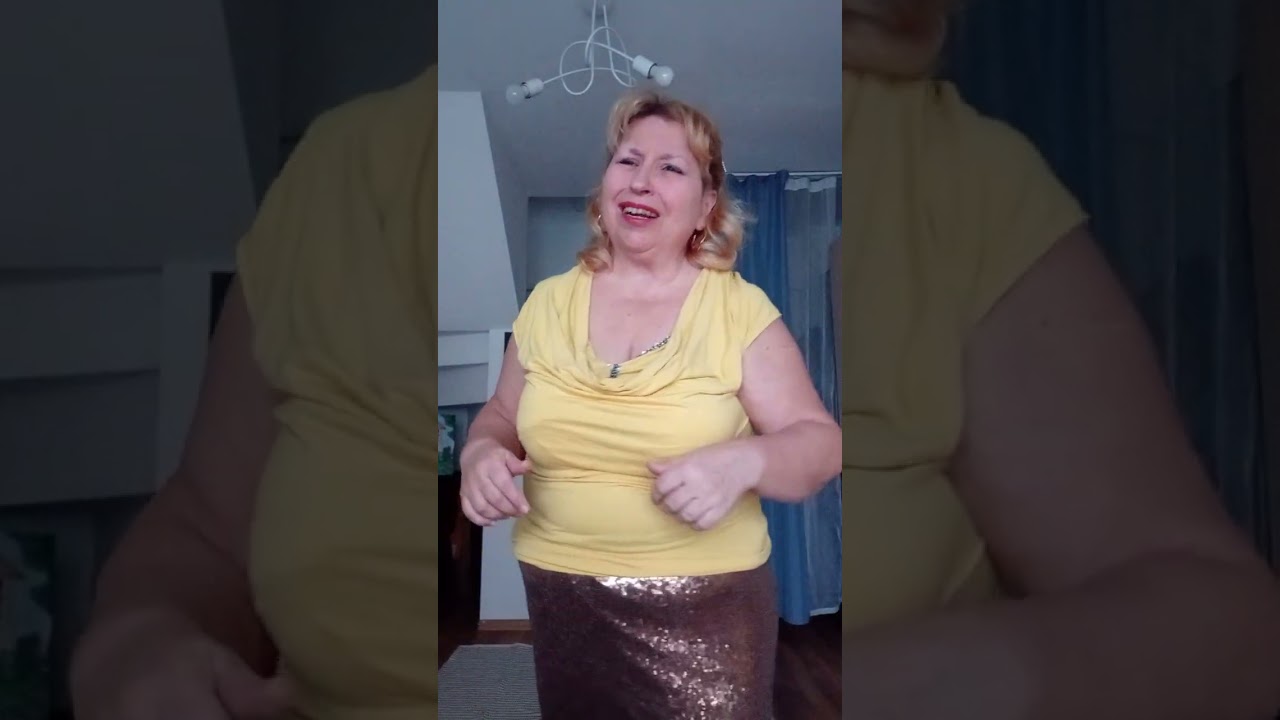 Karaoke según Mi propiedad privada del repertorio de  Eva Ayllón. Sin fines de lucro.