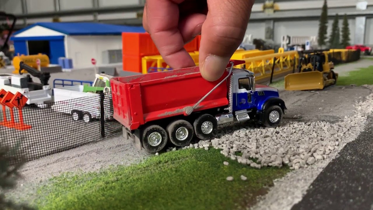 Repairing my 1/64 scale diorama the fun way!