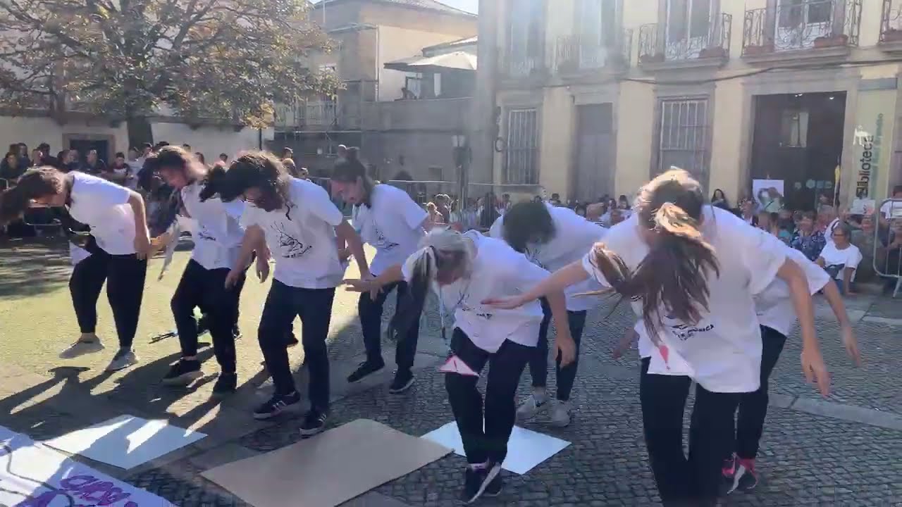 Latada da UMinho leva milhares de estudantes às ruas de Guimarães