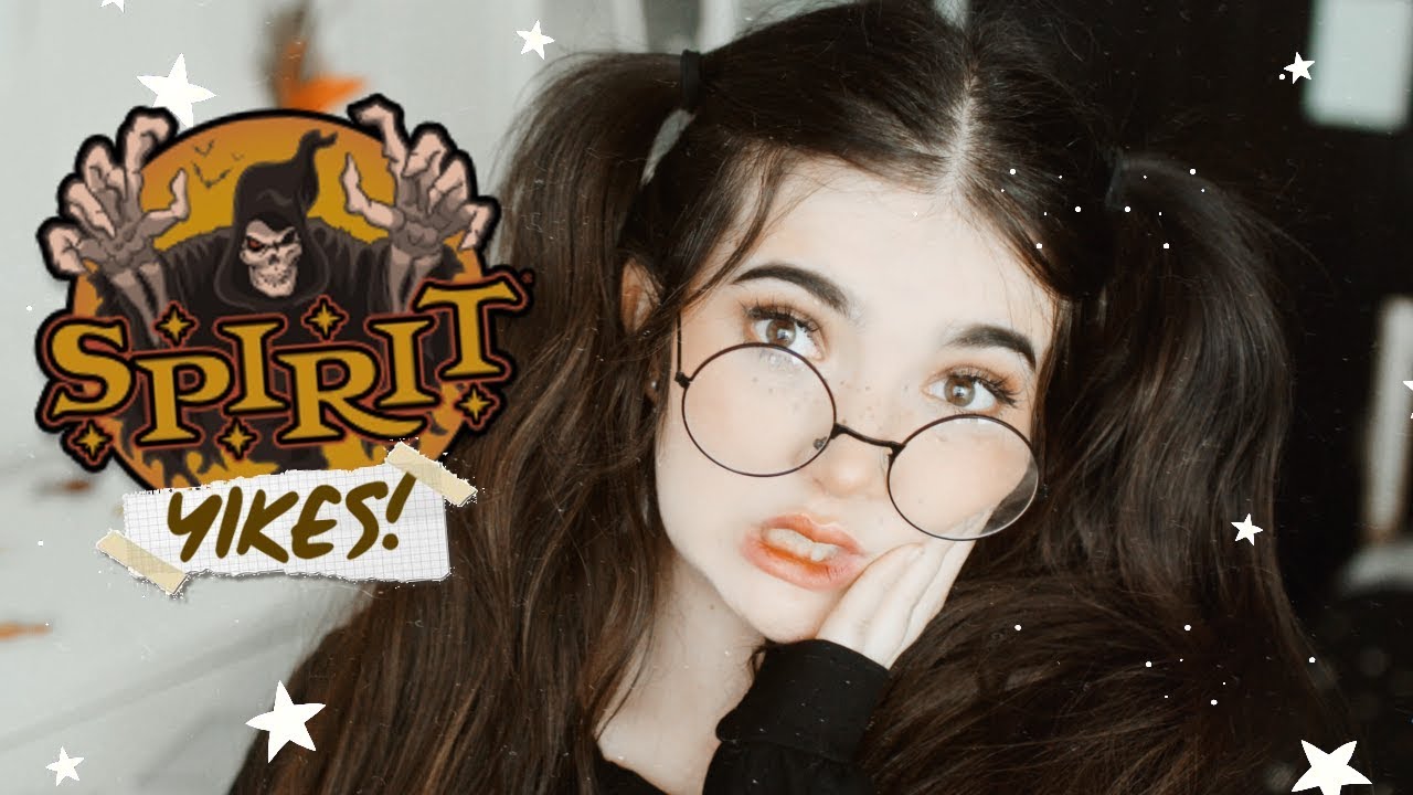 🦇My Experience Working at Spirit Halloween 🎃