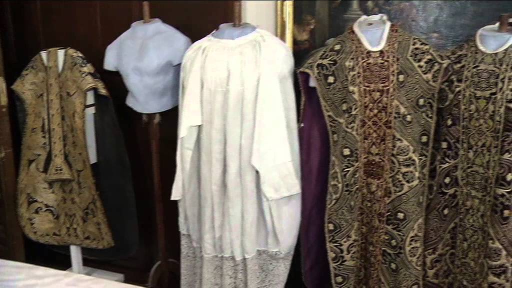 Restauración y conservación de tejidos y textiles en la Catedral Primada