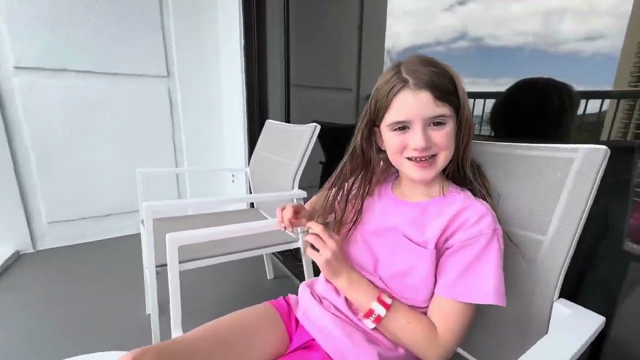 Sheraton Princess Kaiulani Hotel in Honolulu Hawaii Waikiki with The Beverly Hills Sisters