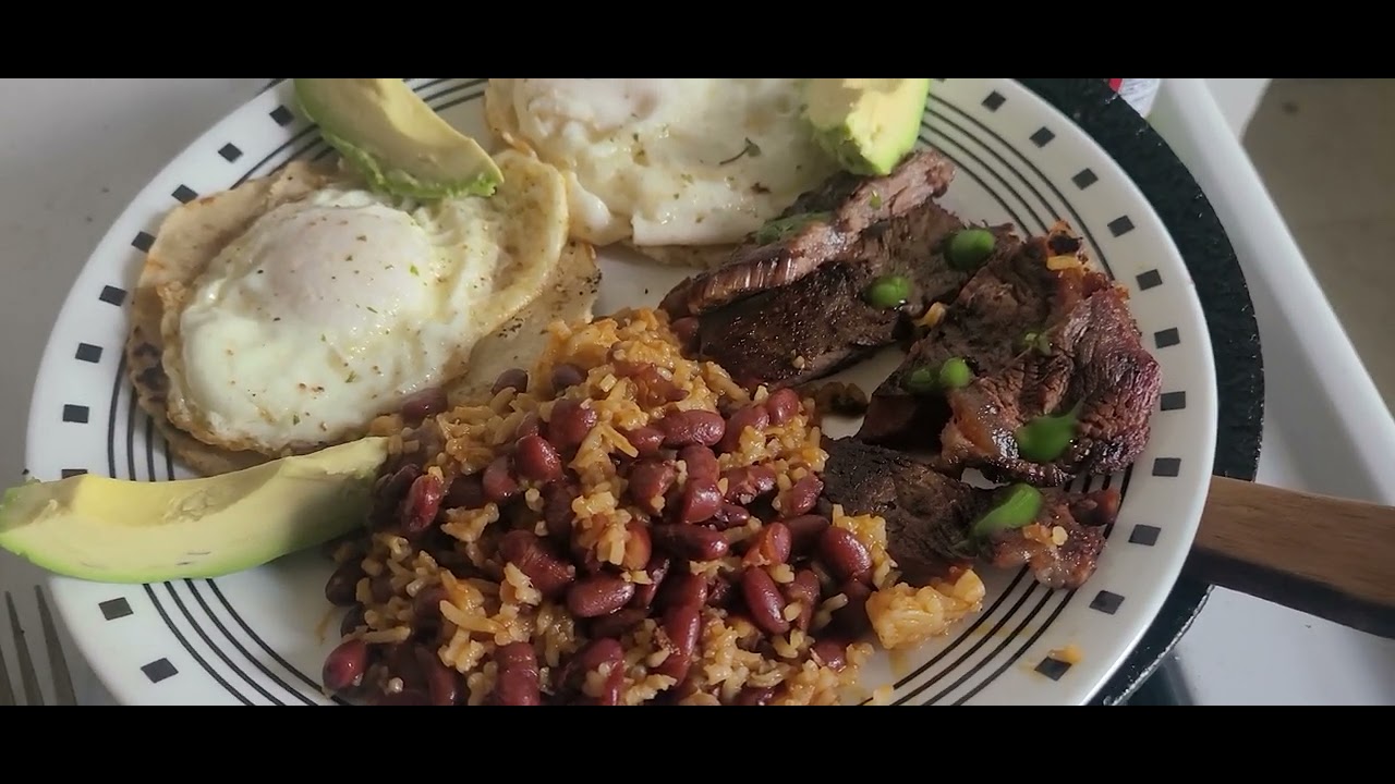 tipico  desayuno  SV