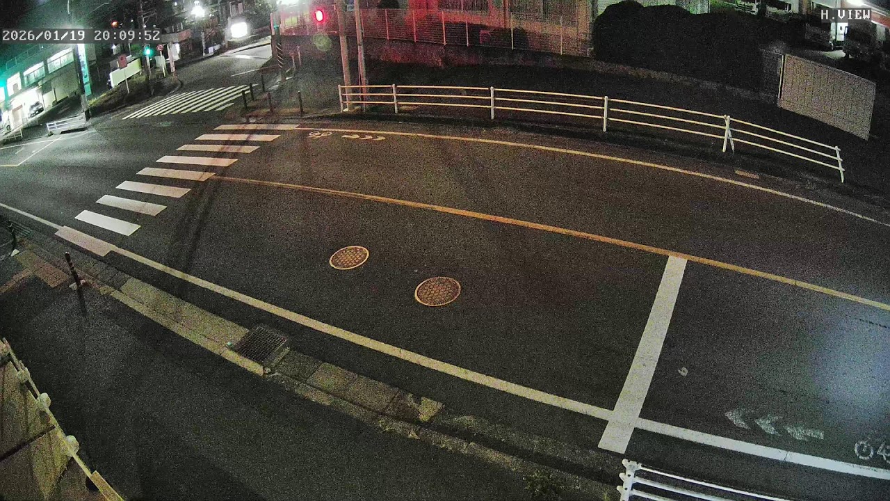 ライブ配信  厚木街道　泉の森交差点　4Kリアルタイムライブ配信　【12時間ごとに、アーカーブ制作のため、5分～30分程度のスタンバイ時間がございます。】