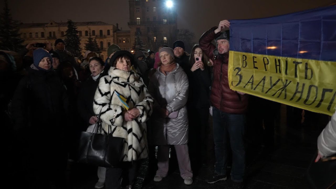 Kyiv protest against Ukraine army chief's removal
