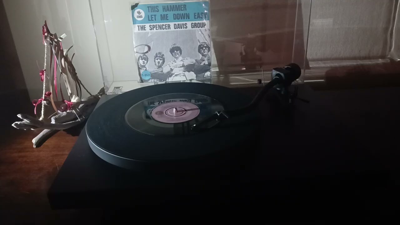 The Spencer Davis Group - Let Me Down Easy (Sonet, Island Records - T-9523) 1966