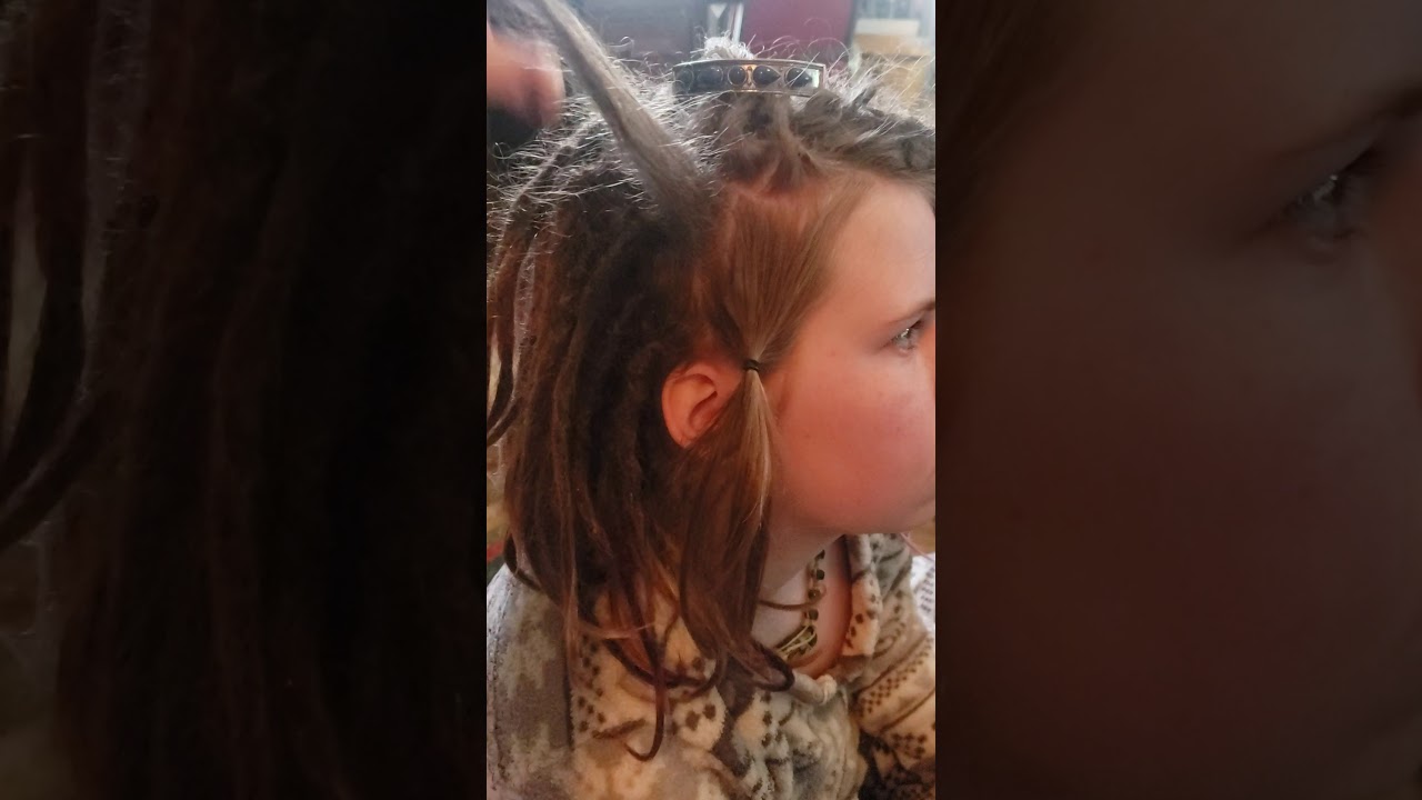 Step by step how to make dreadlocks with backcombing and crochet