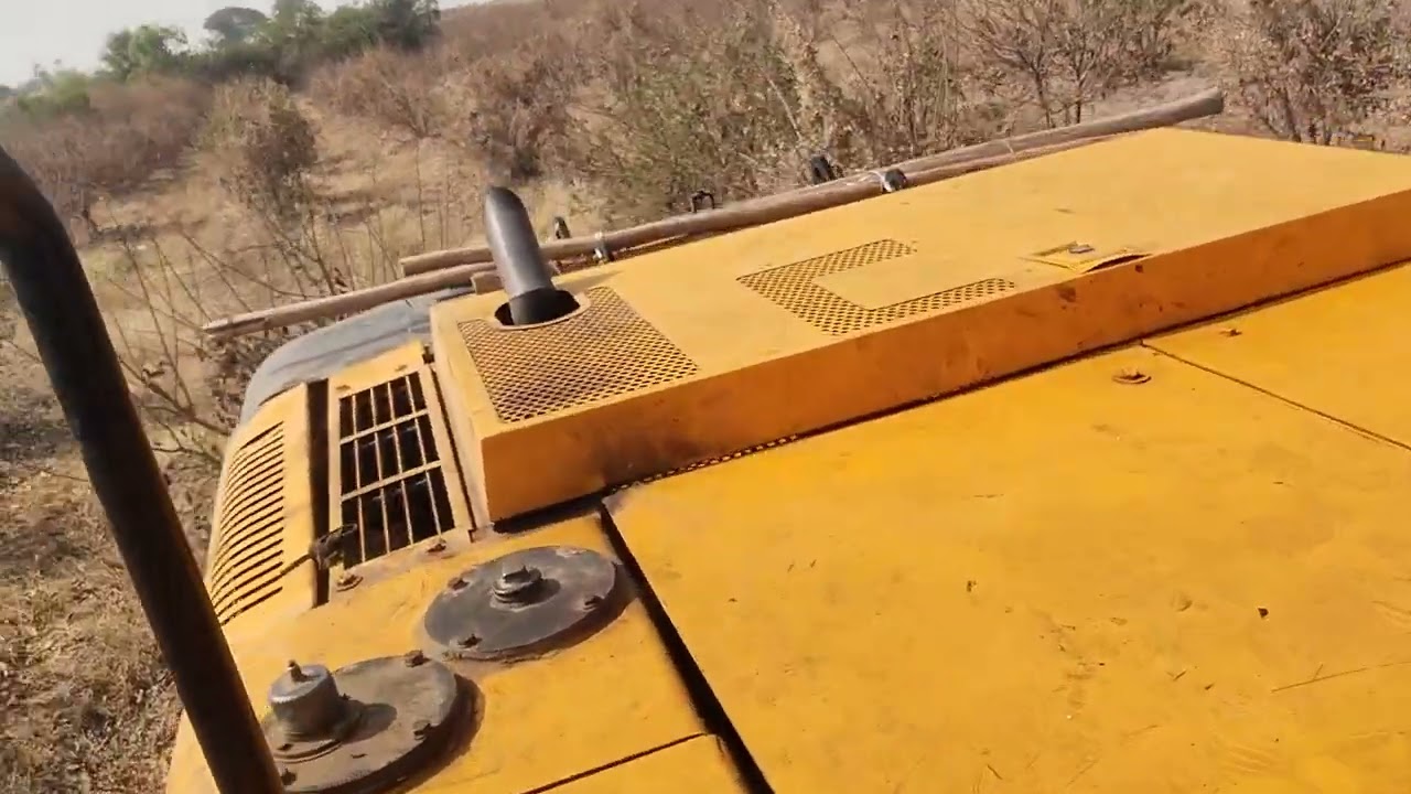 Excavation is being done with JCB.#youtubeshorts #youtube #shorts #youtuber #youtubechannel 