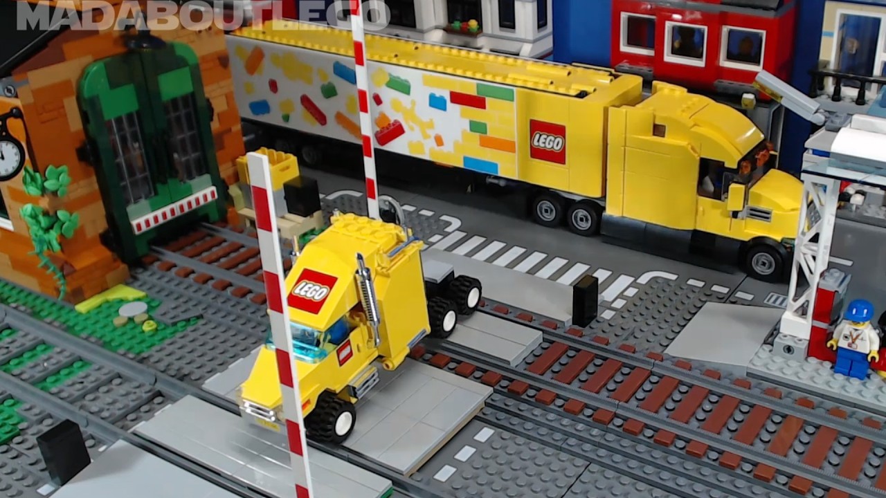 LEGO Train Crocodile Locomotive 4551