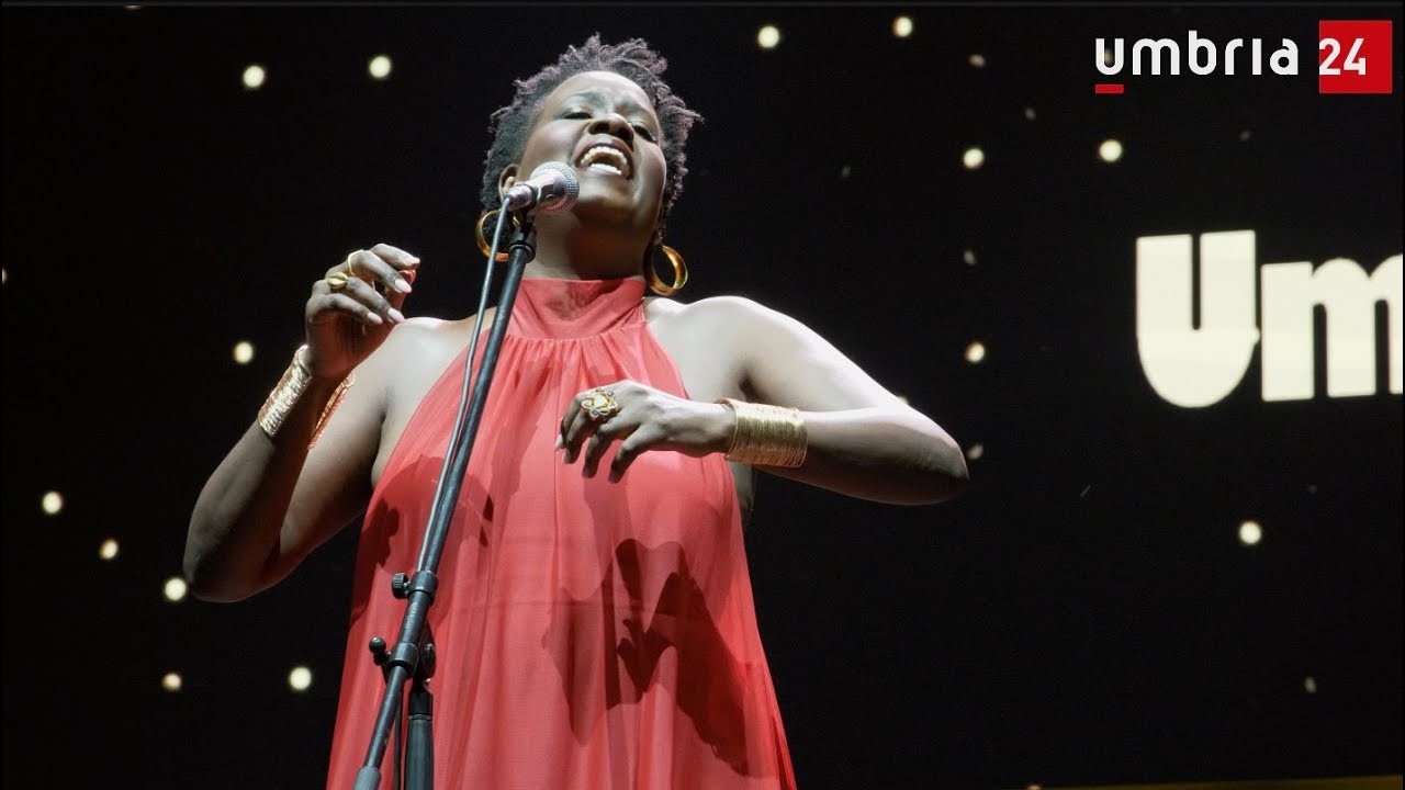 Umbria Jazz 2024, la voce di Somi incanta l'Arena Santa Giuliana
