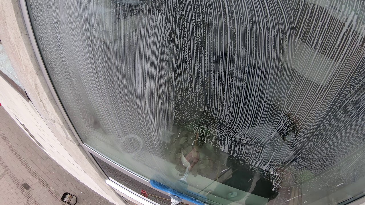 Ropeaccess- windowcleaning with Wagtail High Flyer