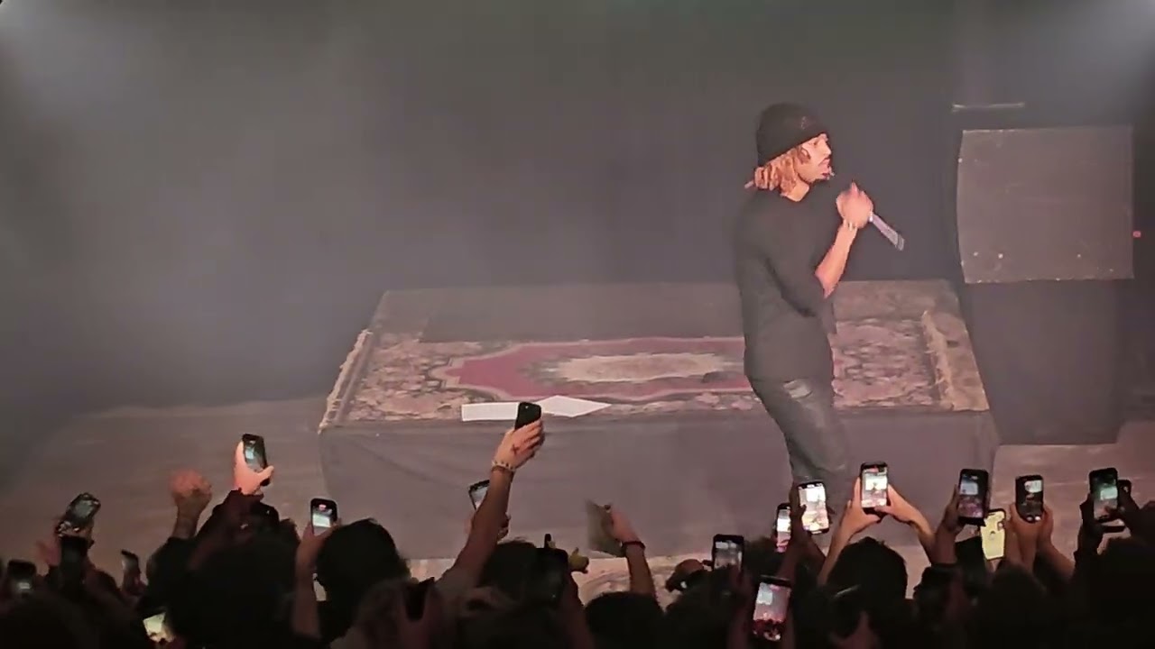 1ONEAM SINEVERAFTER TOUR CHICAGO FULL SHOW