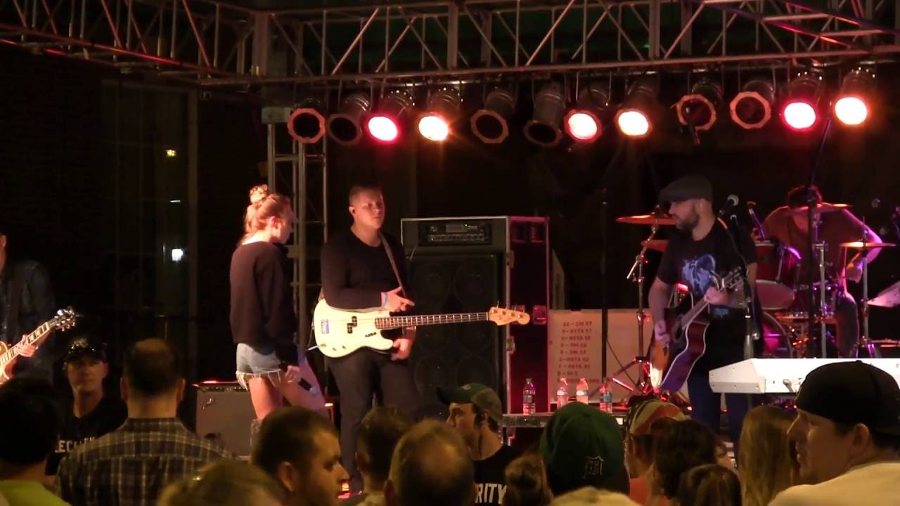 Danielle Bradbery - Lapeer Days Festival - August 19, 2016 - Entire Concert
