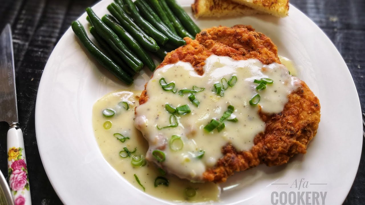 Fried chicken steak with white sauce
