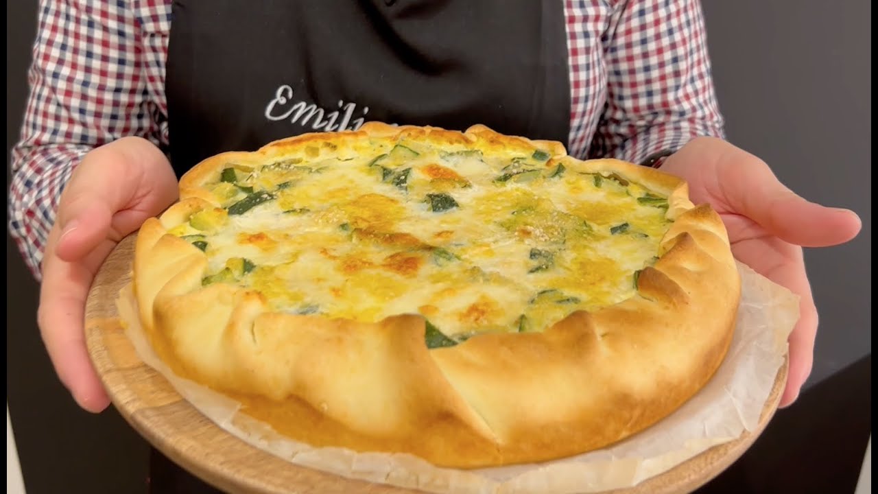 Torta Salata con Zucchine e Mozzarella
