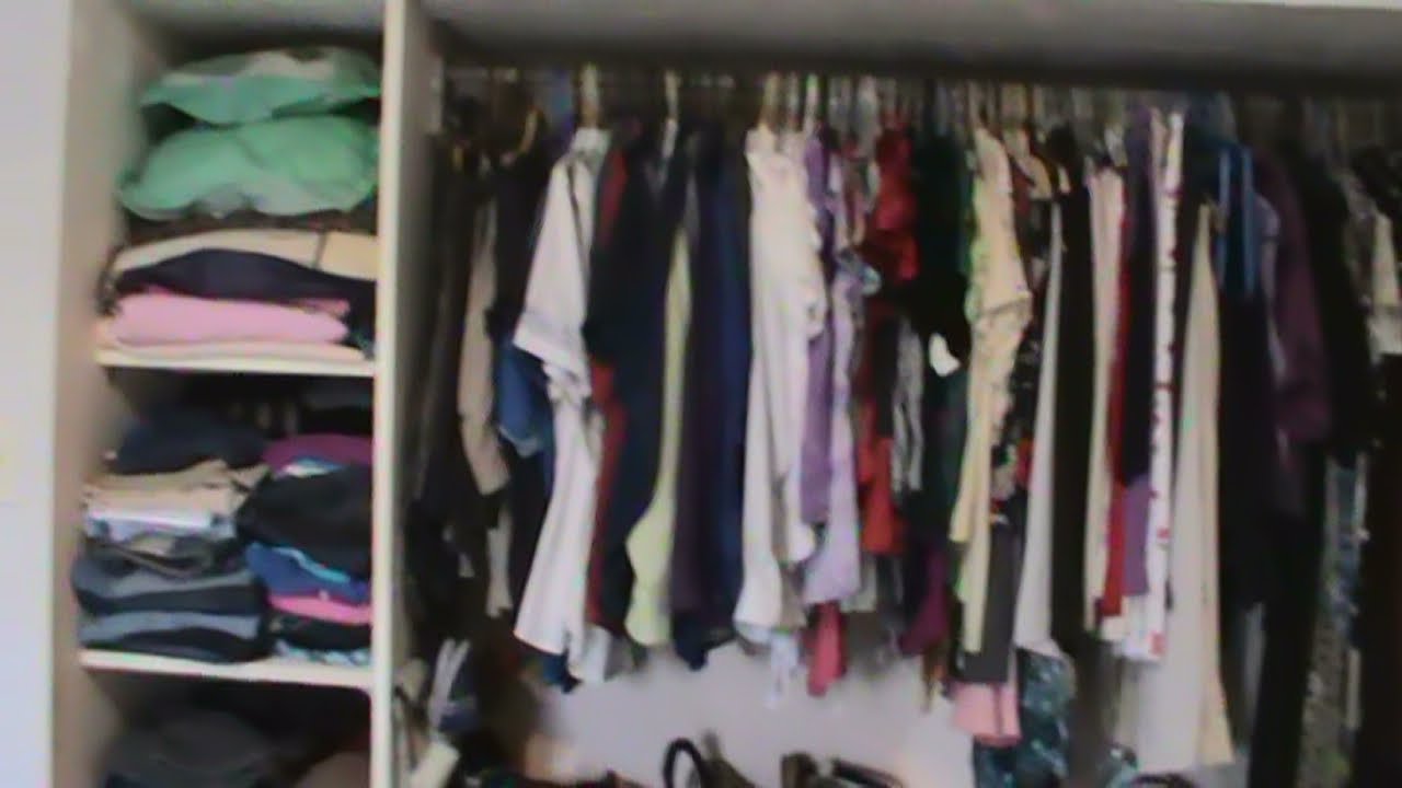 Cómo organizar un pequeño closet en 5 pasos