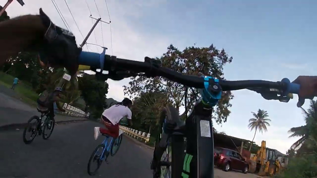 Stunting on the streets of St.Lucia | 1400 bikers