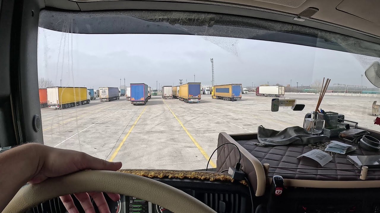 Truck Vlog - Turkey, Bulgaria and Serbia. Typical Border Adventures.