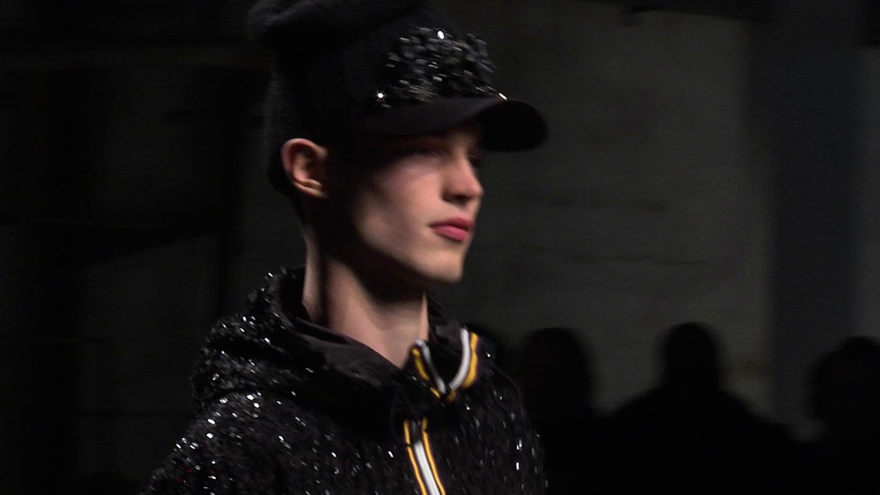 DSQUARED2 FALL WINTER 2017-2018 FASHION SHOW