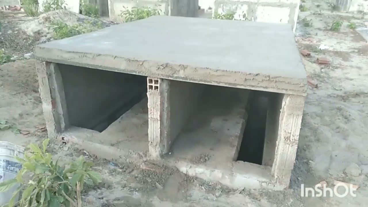 OBRA DE UMA CATATUMBA COM DUAS GAVETAS.  CEMITÉRIO DE GUALDRAPAS EM TRAIRÍ-CE