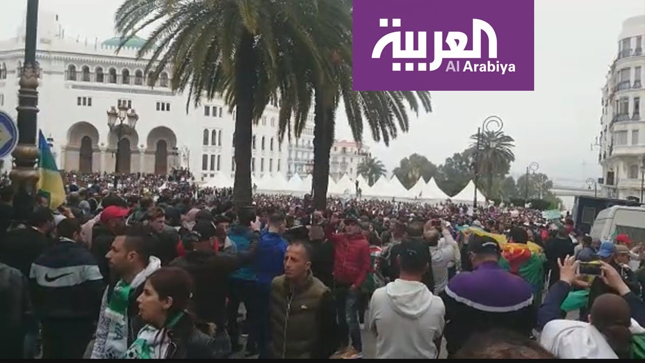 المرأة الجزائرية.. حضور قوي في التظاهرات
