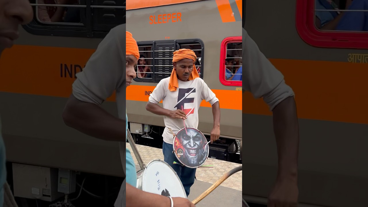 बिहार में स्वागत ऐसे होता है | Welcome To Bihar Railway Station | #bihar #railwaystation #band