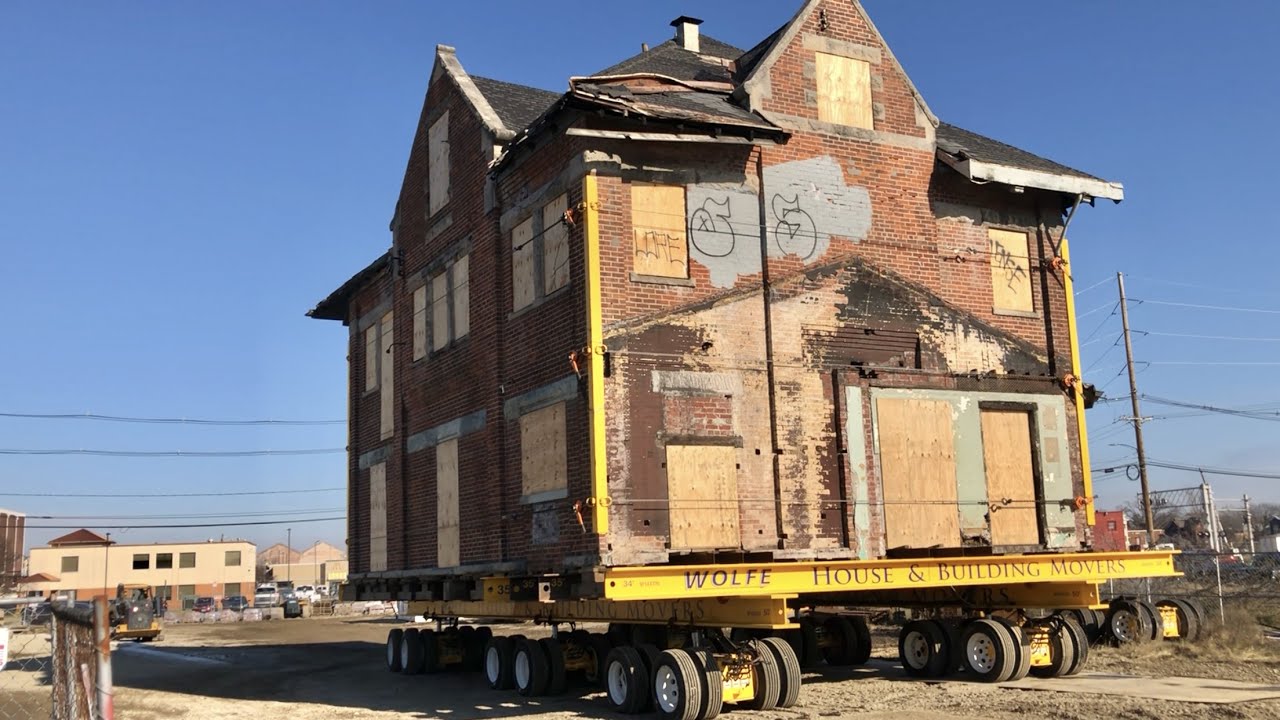 Moving Giant 2 Story Train Station!  Brick Building On A Trailer & CSX Train In Hamilton Ohio!
