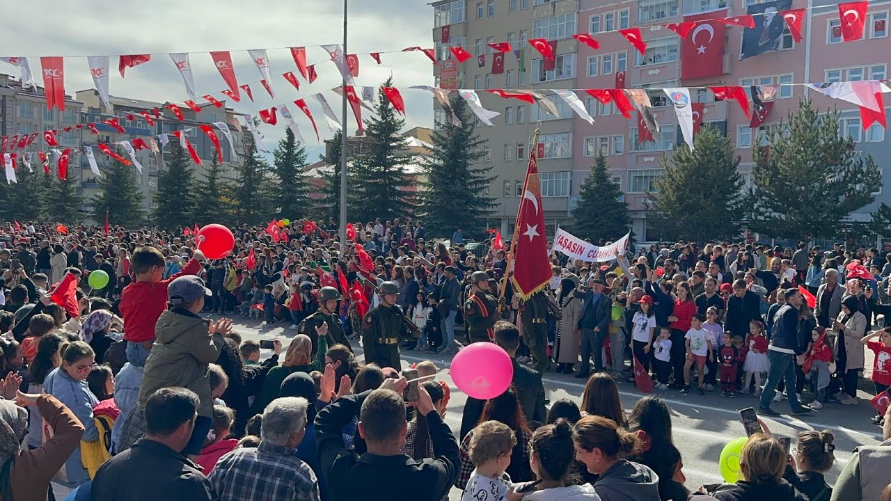Kars'ta 29 Ekim Cumhuriyet Bayramı Kutlamaları Askeri Geçit Töreni! Türk Silahlı Kuvvetleri! 2023
