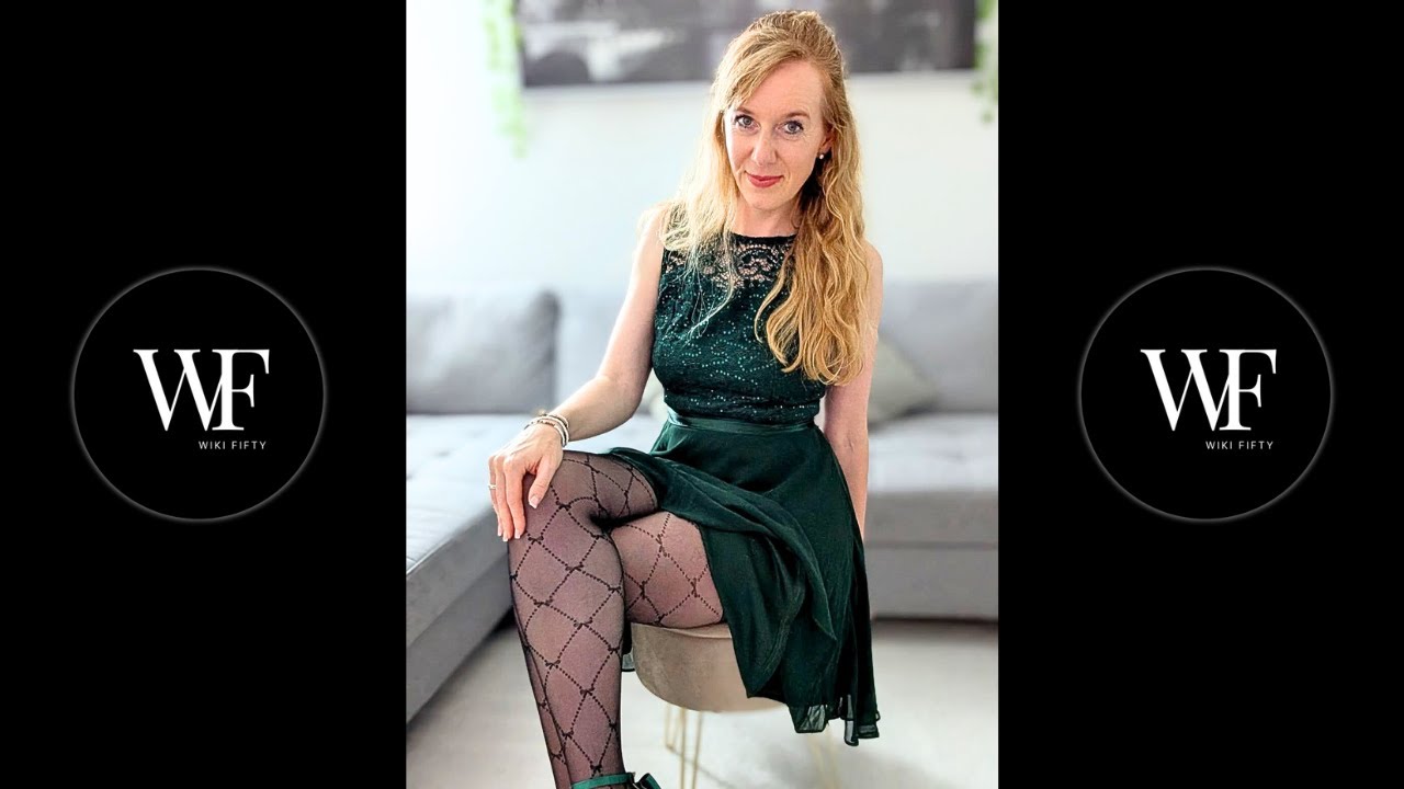 MISS NYLONS ✨ Natural Older Women Over 50 in Stockings ✨