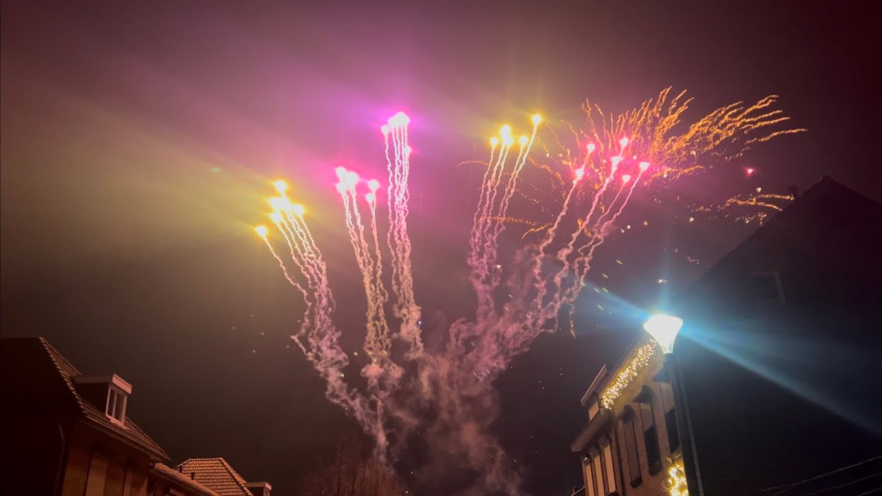 Riakeo Extraordinary fireworks 2024 1.4G