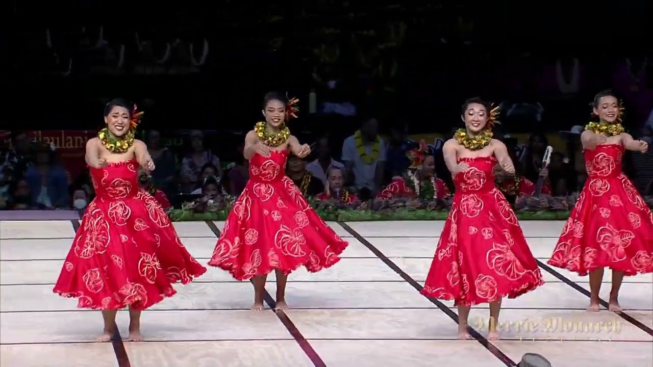Hālau Kalaʻakeakauikawēkiu (WAHINE)