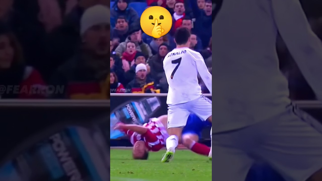#Ronaldo made a foul 🤫 #football #soccer