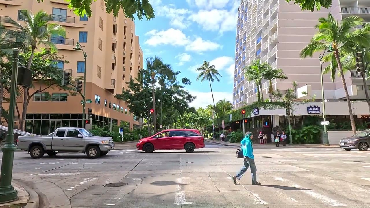 Waikiki Hawaii 🚗 DRIVING TOUR  January 2026