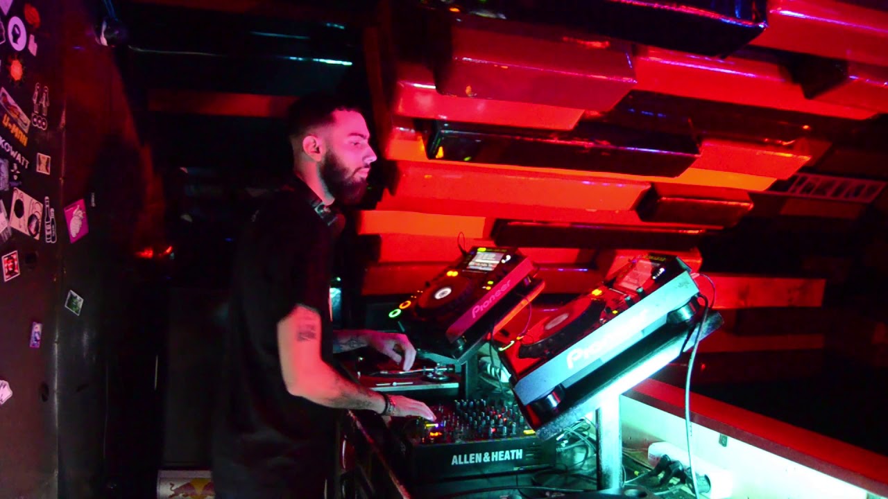 Caliman @ Club AVi-Cola