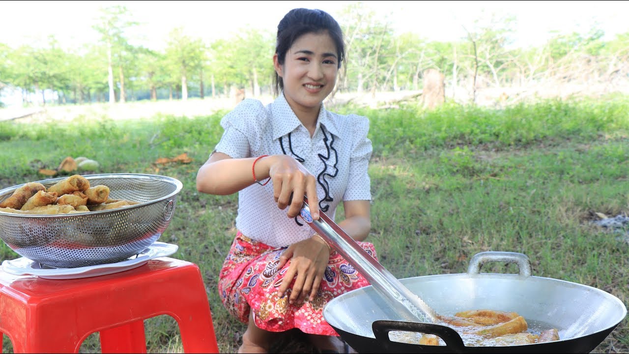 Yummy pork and taro root  spring roll recipe cooking by countryside life TV