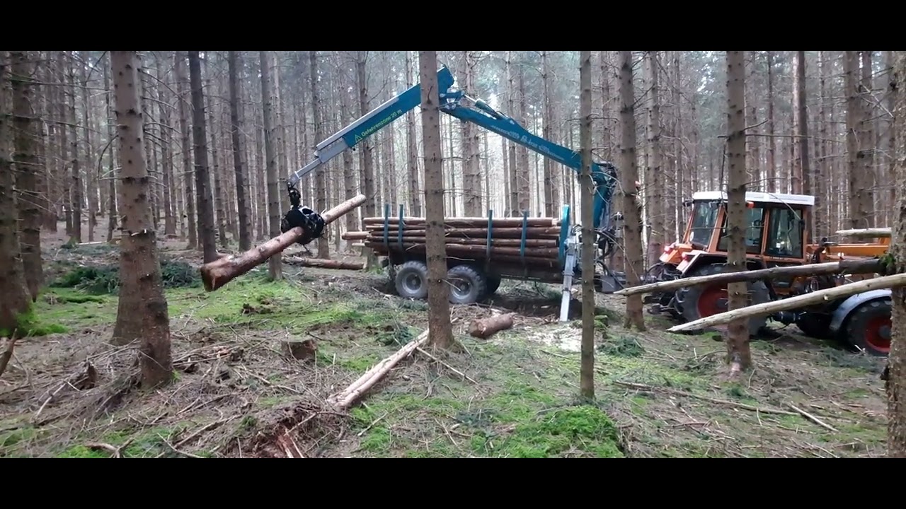 Pfanzelt P11+ Rückewagen mit 5287 Kran