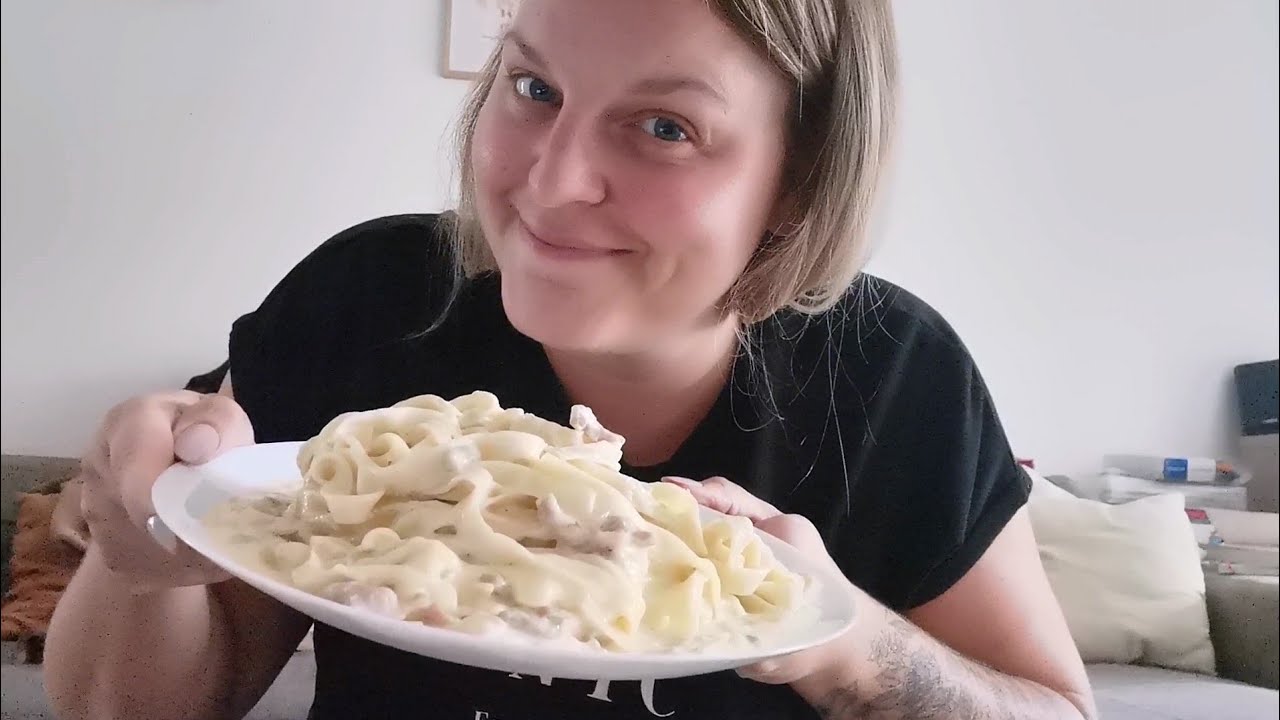 ✨ASMR MUKBANG ✨Tu préfères dormir ou jouer ? 😴