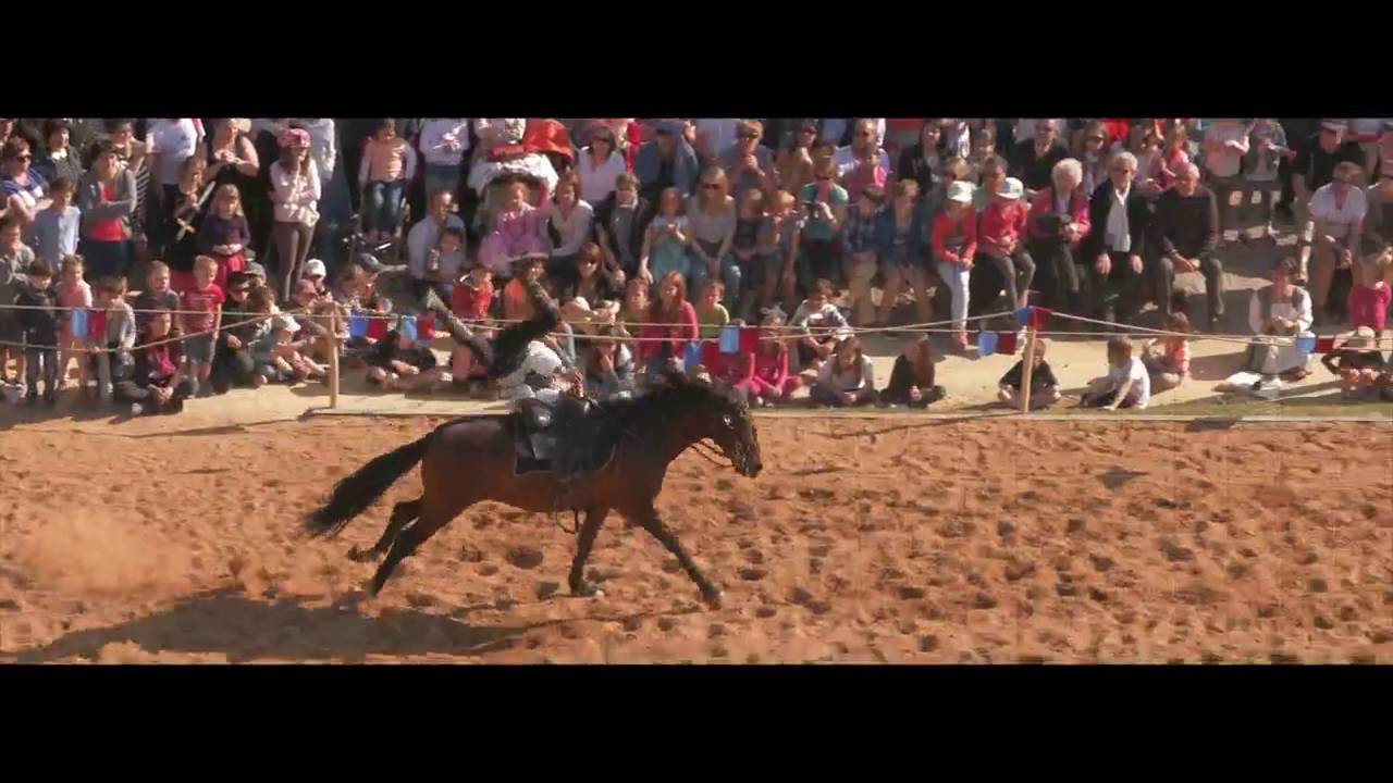 Spectacle &eacute;questre  f&ecirc;te m&eacute;di&eacute;vale Talmont