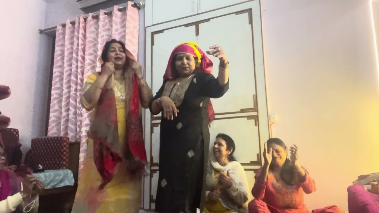 बहुत सुंदर नृत्य के साथ होली का bahot hi प्यारा सा भजन 